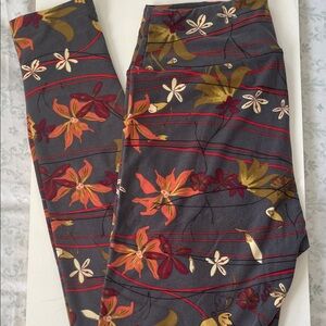 Lularoe butter soft Floral Patterned Leggings gray tropical